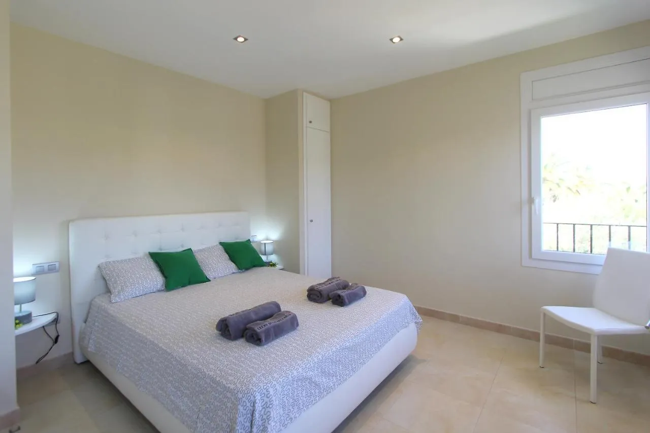 Leon Inmo Villa Falconera 58 B - 10039 Empuriabrava