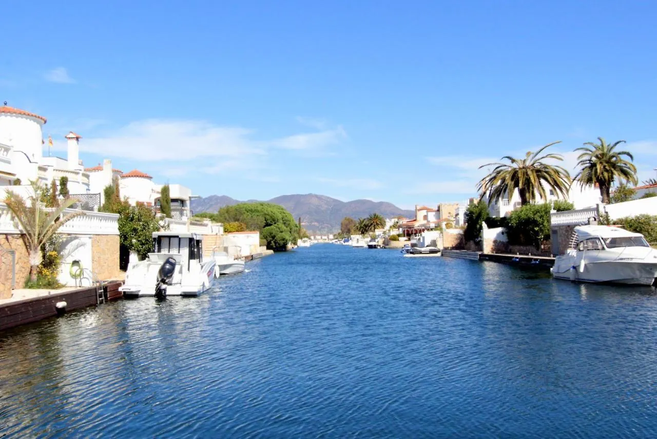 Leon Inmo Villa Olivia - 10039 Empuriabrava